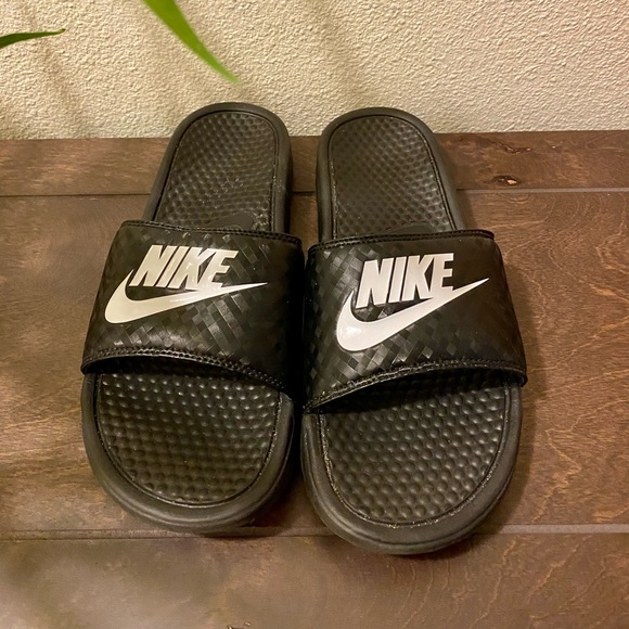 Nike Benassi JDI Sandals - Picture 1 of 4